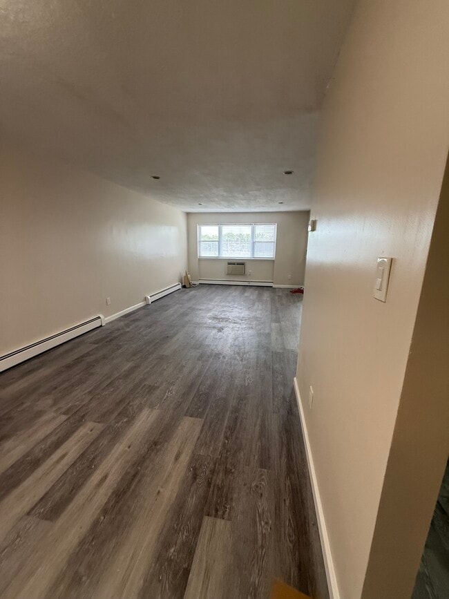 2470 Batchelder St, Unit 2