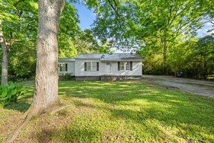 305 S College St in Gadsden, AL - Building Photo