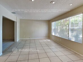 17022 NE 5th Ave in North Miami Beach, FL - Building Photo - Building Photo