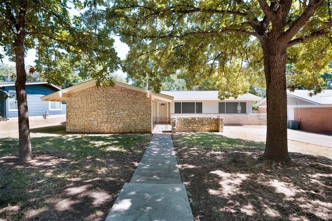 property at 1404 Briarcliff Blvd