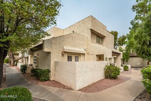11026 N 28th Dr in Phoenix, AZ - Building Photo