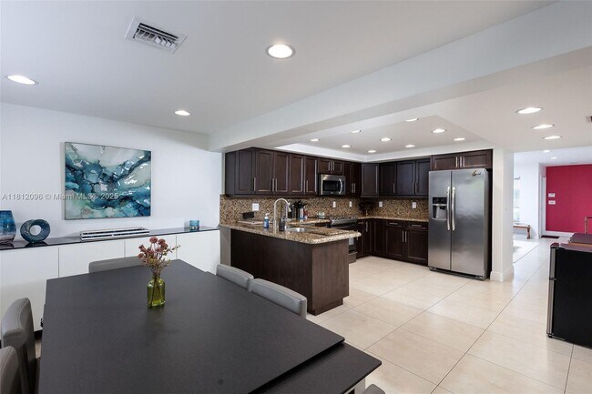 2601 NE 34th St in Fort Lauderdale, FL - Building Photo - Building Photo