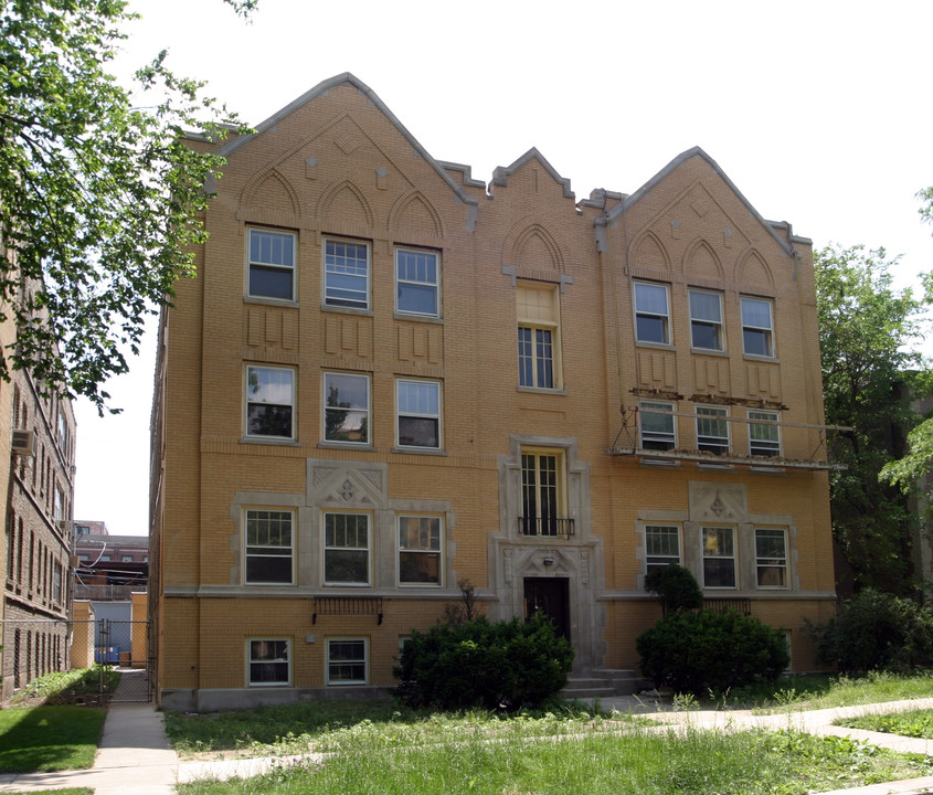 820 Dobson St in Evanston, IL - Building Photo