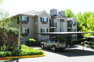 Arbors At Park Place in Kirkland, WA - Building Photo - Building Photo