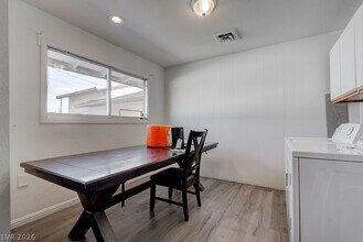 1489 Santa Anita Dr in Las Vegas, NV - Building Photo - Building Photo