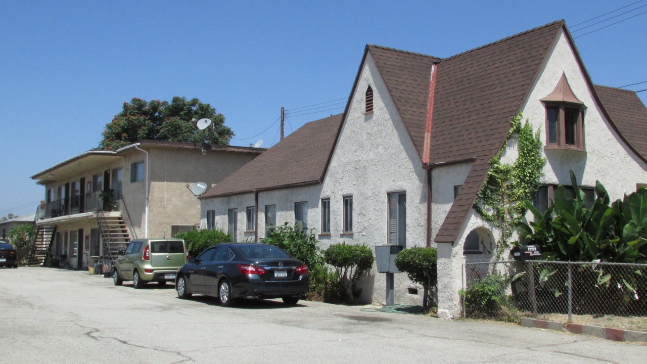 16417 S Denker Ave in Gardena, CA - Building Photo