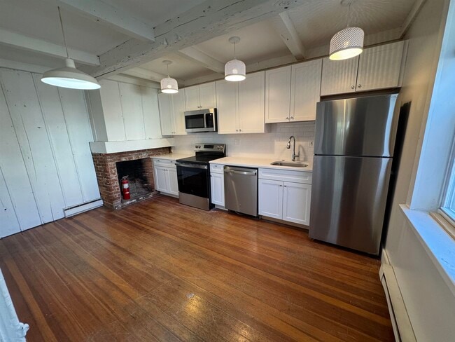 134 Washington St in Keene, NH - Building Photo - Building Photo