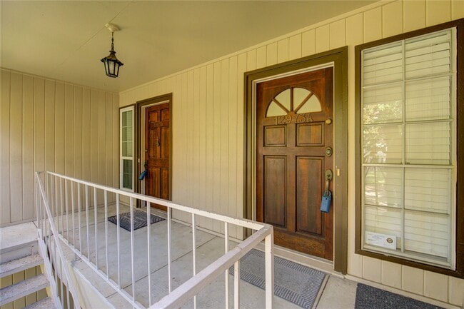 12973 Trail Hollow Dr