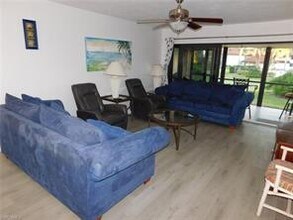 4955 Pepper Cir-Unit -B-105 in Naples, FL - Building Photo - Building Photo