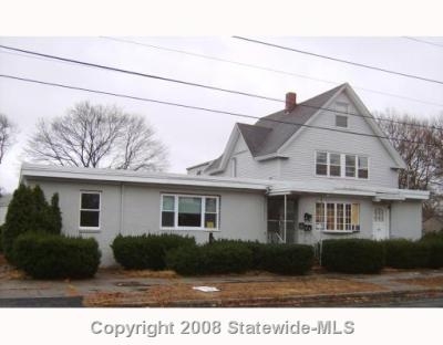 86 Beach Ave in Warwick, RI - Foto de edificio