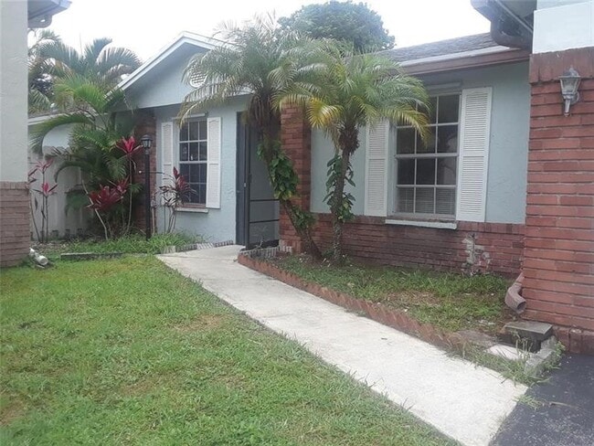 property at 14650 N Beckley Square