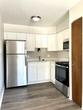1795 Charlton Rd in Trenton, MI - Building Photo - Building Photo