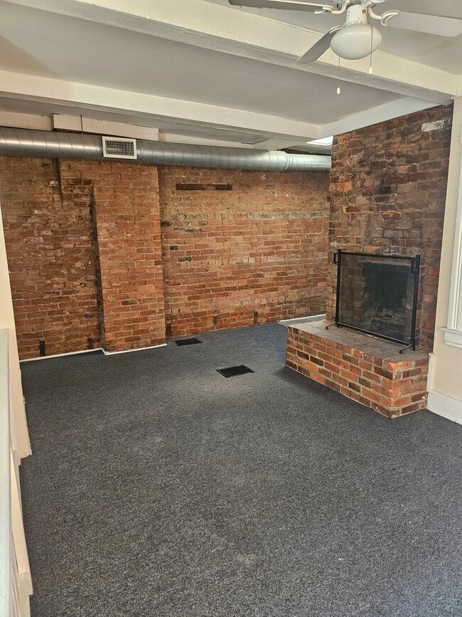 936 Hatch St in Cincinnati, OH - Building Photo - Building Photo