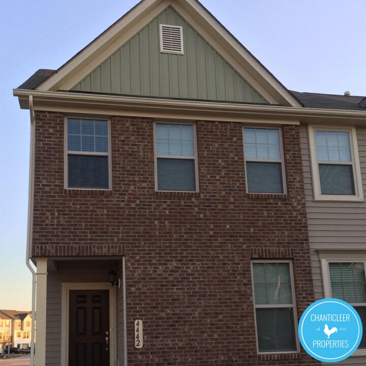 4442 Hillsgrove Rd in Wake Forest, NC - Building Photo