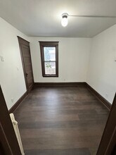 1021 Charles Ave in St. Paul, MN - Foto de edificio - Building Photo