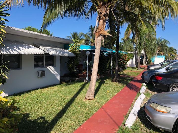 1855 Liberty St in Hollywood, FL - Building Photo