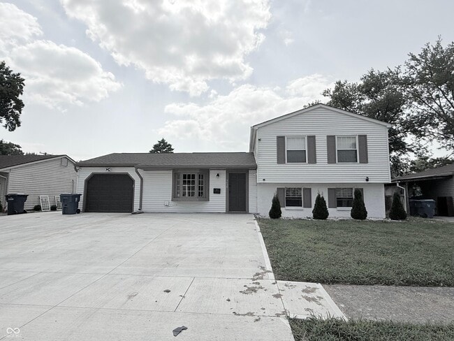 property at 3638 Lombardy Pl