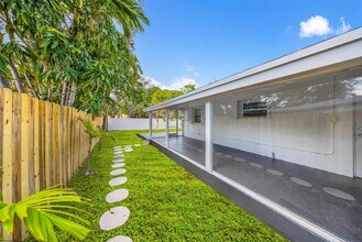 5921 NE 1st Ave. in Fort Lauderdale, FL - Building Photo - Building Photo