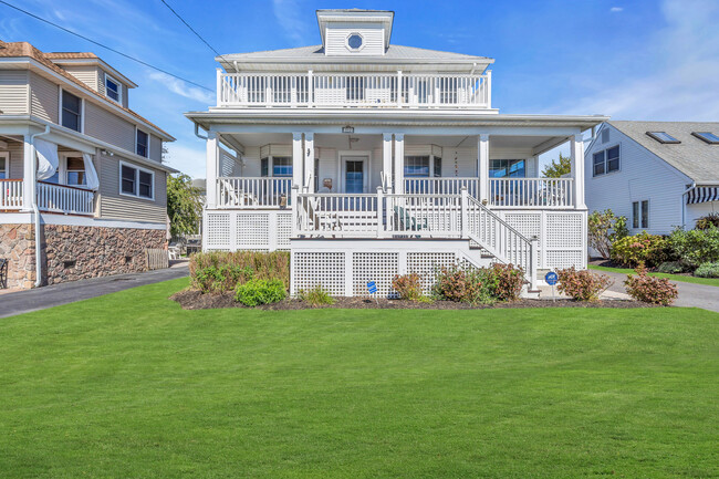 312 Ocean Rd in Spring Lake, NJ - Building Photo - Building Photo