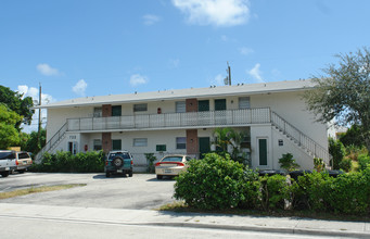 700 S A St in Lake Worth, FL - Building Photo - Building Photo