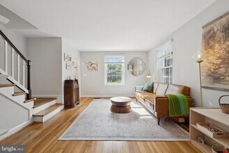 3230 S Utah St in Arlington, VA - Building Photo - Building Photo