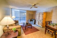 Spacious 1 Bedroom - Brookfield Terrace Apartments in Phoenix, Arizona