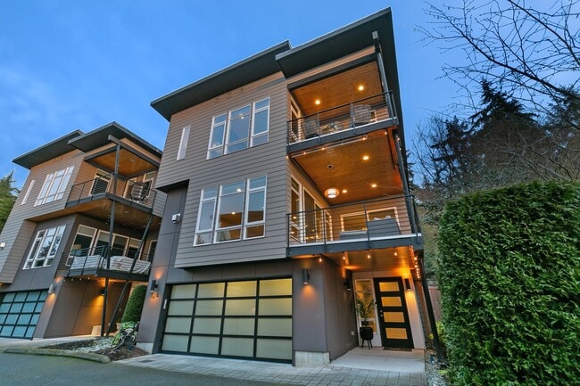 property at 11214 NE 68th St