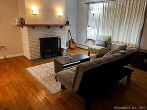 21 Mcdermott Cir in Hamden, CT - Building Photo - Building Photo