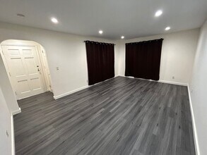 1623 Fourth St in Marysville, WA - Foto de edificio - Building Photo