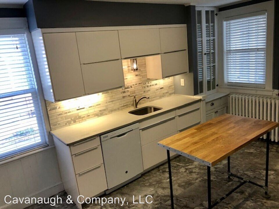 526 High St in Middletown, CT - Building Photo