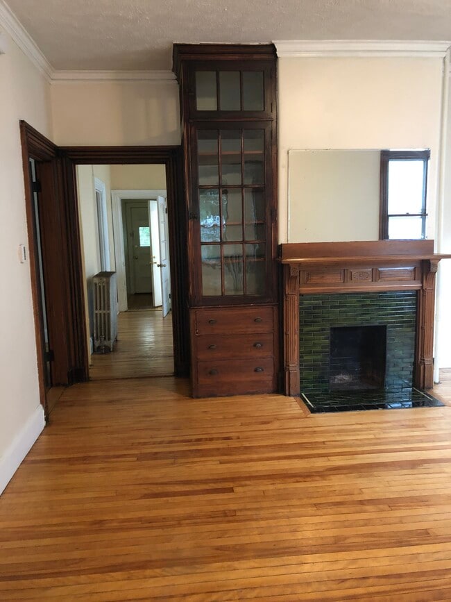 20 Grant St, Unit Apt 1