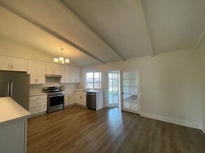6440 Oakridge Rd in San Diego, CA - Building Photo - Building Photo