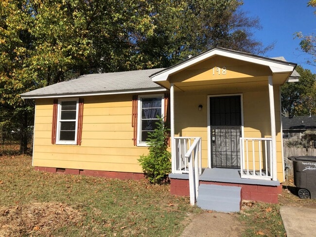 property at 198 Roosevelt Rd
