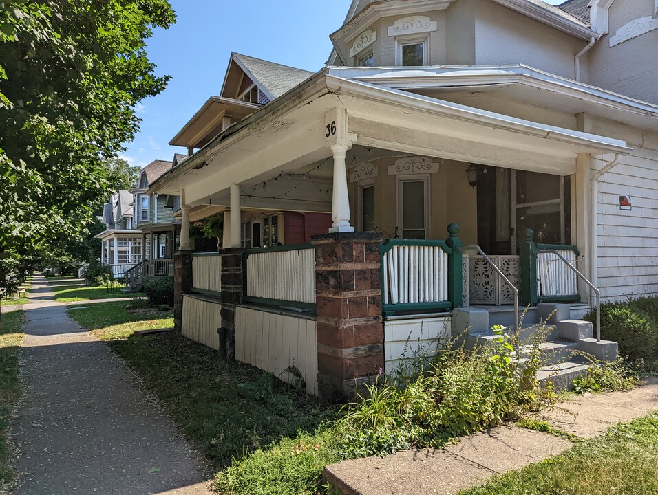 36 Rowley St in Rochester, NY - Building Photo