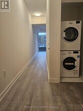 110 Broadway Ave in Toronto, ON - Building Photo - Building Photo