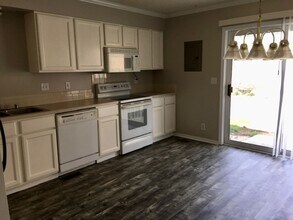 2124 Oakcrest Cir in Castle Rock, CO - Building Photo - Building Photo