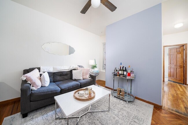 1010 Washington St in Hoboken, NJ - Building Photo - Building Photo