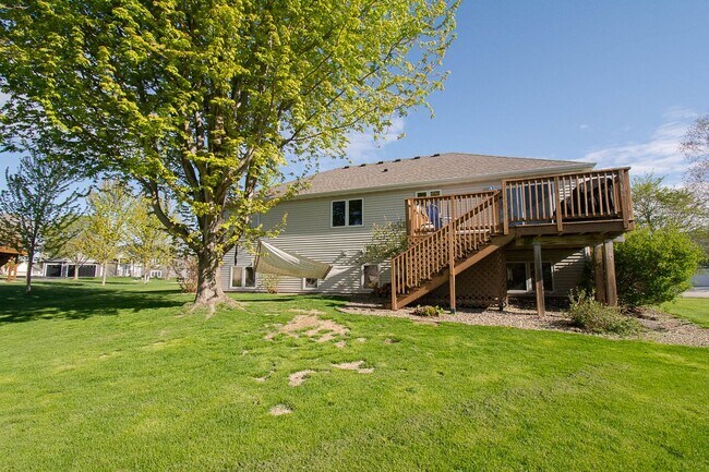 2198 Neptune Pl SW in Rochester, MN - Building Photo - Building Photo