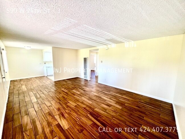 590 W 24th St in Los Angeles, CA - Building Photo - Building Photo