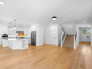 9010 SW Inez St in Tigard, OR - Building Photo - Building Photo