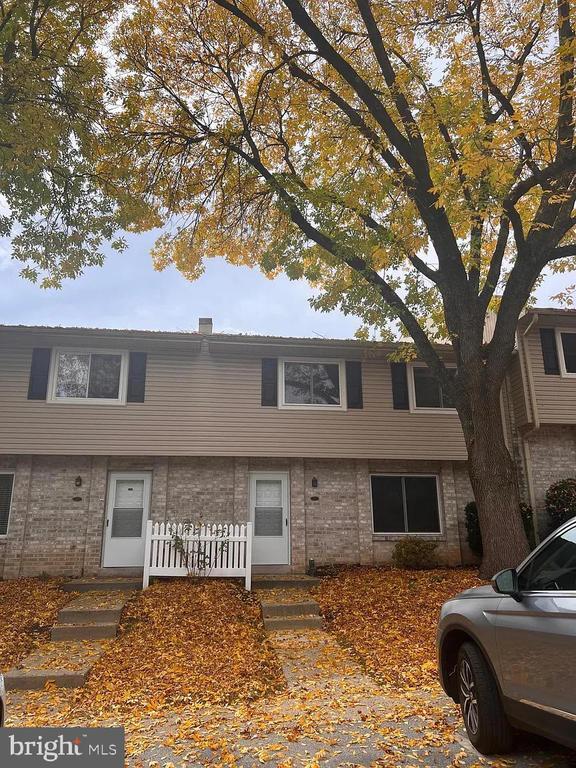 property at 207 Village Walk