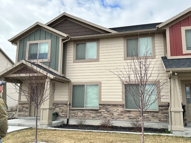 52 S 480 W in Tremonton, UT - Building Photo - Building Photo