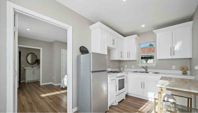 1006 Center St-Unit -2 in San Antonio, TX - Foto de edificio - Building Photo