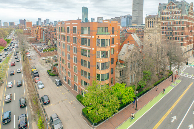 Church Court Condominium in Boston, MA - Foto de edificio - Building Photo