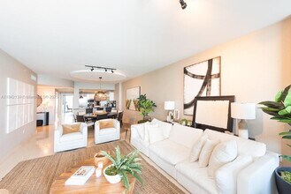 17121 Collins Ave, Unit 1704 in Sunny Isles Beach, FL - Building Photo - Building Photo
