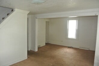 706 Valley St in Minot, ND - Building Photo - Building Photo