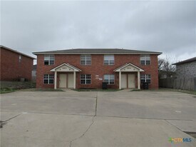 2811 Cantabrian Dr in Killeen, TX - Building Photo