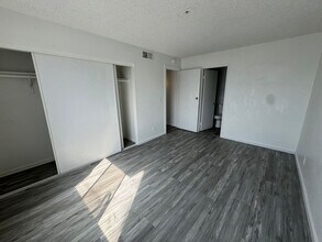 3615 Kolendo Ct in Las Vegas, NV - Building Photo - Building Photo