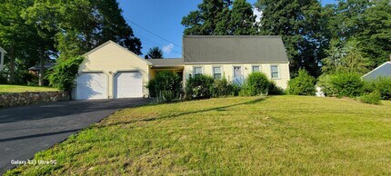 19 McKenna Dr in Nashua, NH - Building Photo - Building Photo