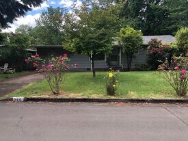 150 N Jackson St in Eugene, OR - Building Photo